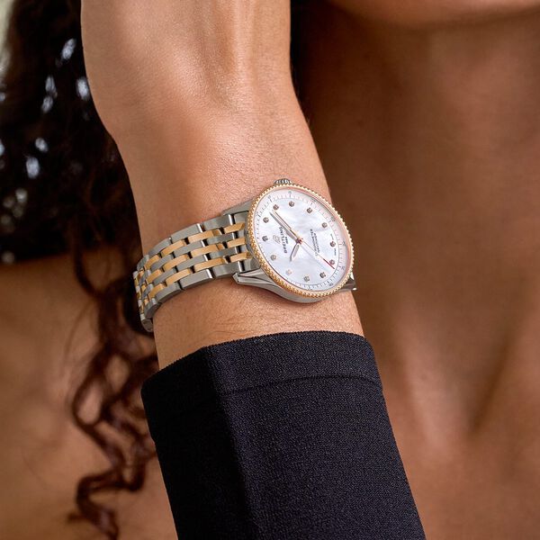 Navitimer 32 mm quartz en acier inoxydable, or rouge et diamants